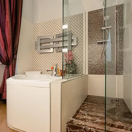 Dona's Luxury House *