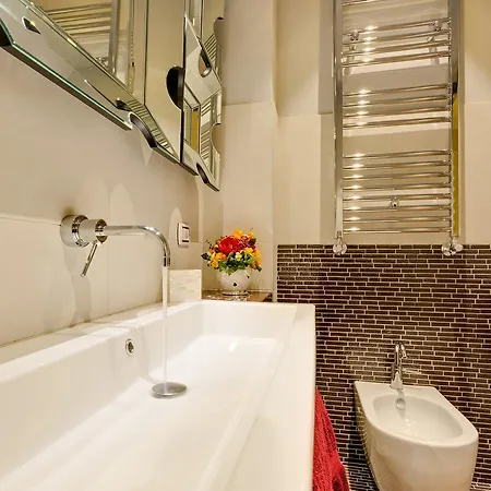 Dona's Luxury House