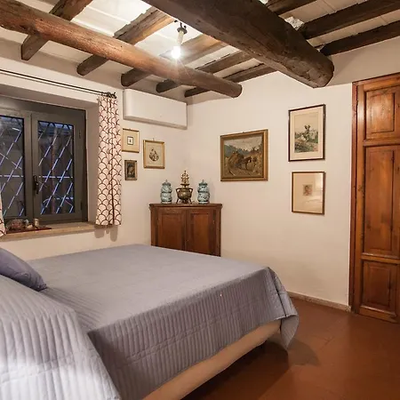 In Arco Della Ciambella Apartment