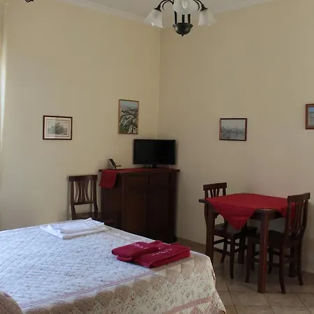 Guest house Ianus 3*