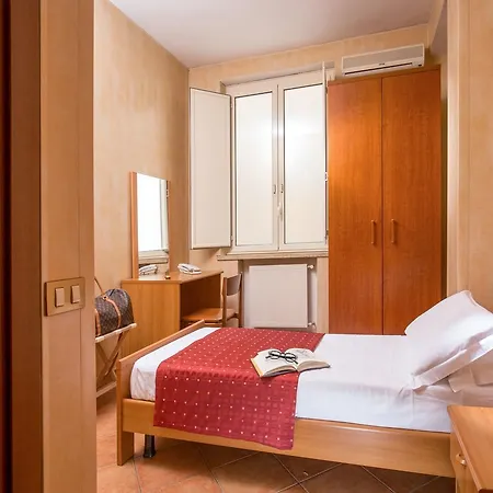Casa Per Ferie Santa Maria Alle Fornaci Hotel 3*