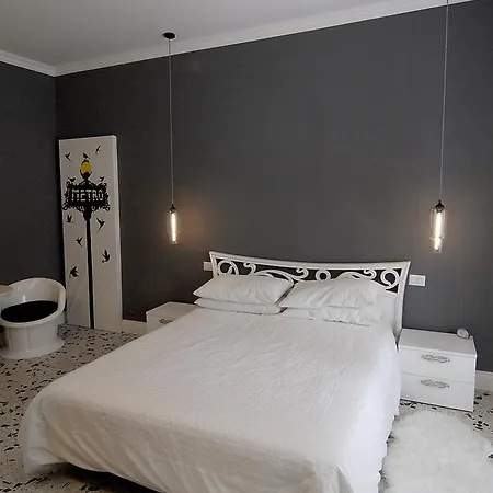 Tiburtina Garden Bed & Breakfast Roma