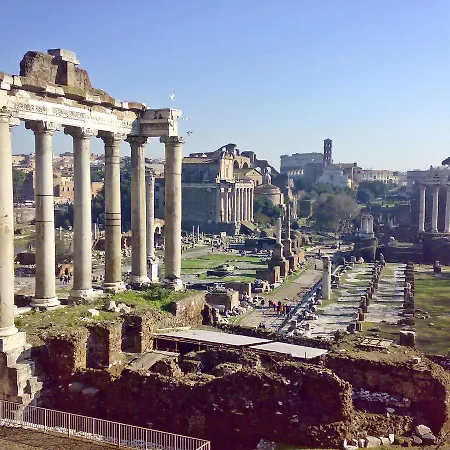 White Colosseo Bed & Breakfast