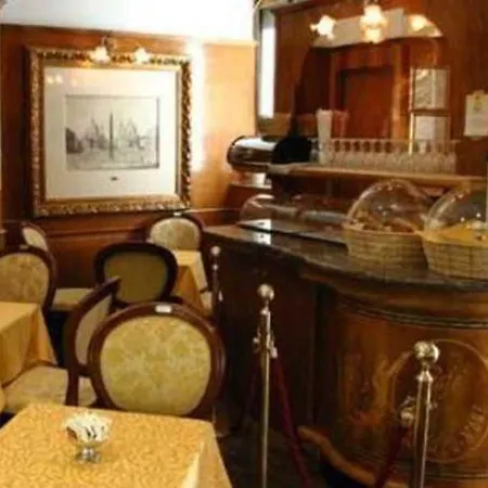 Les D'or Rome