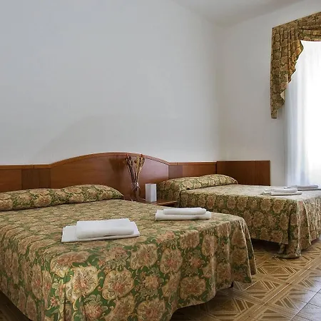 Sole E Luna Bed & Breakfast 2*