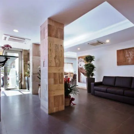 Gravina San Pietro 3* Rome