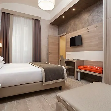 Kennedy Hotel 3*