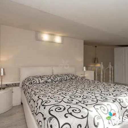 Bed & Breakfast Black And White Roma