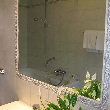 York Hotel 3*