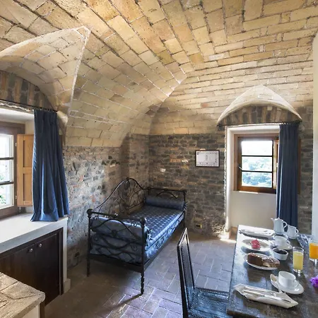Castello Della Castelluccia 4* روما