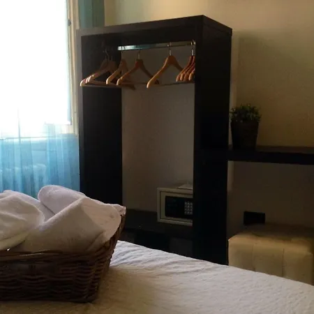 Domus Tiberina Hotel