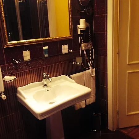 Relais Frattina Konukevi Roma
