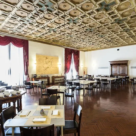 Columbus Hotel 4*