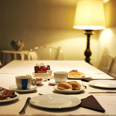 Bed & Breakfast Condotti 29