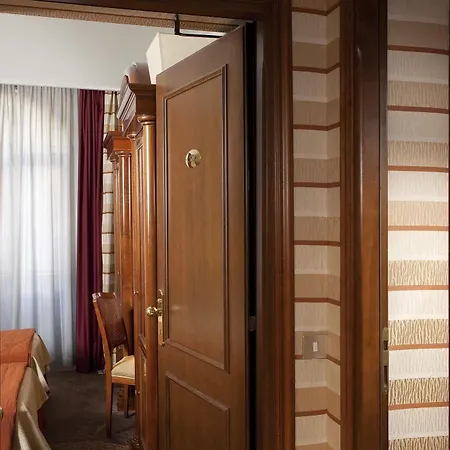 Hotel Mascagni 4*
