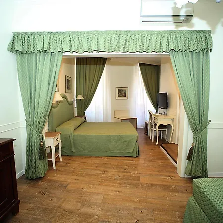 Guest house Residenza Ponte Sant'angelo 2*