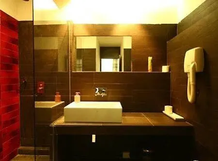Albergue M&j Place