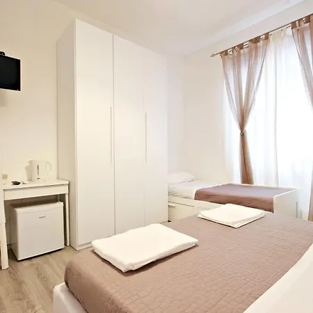 Le Piazze Di 3* Rome