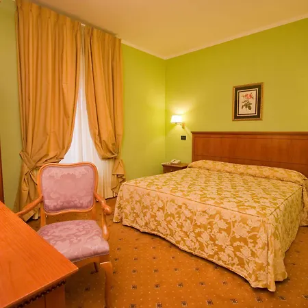 Laurentia 3*