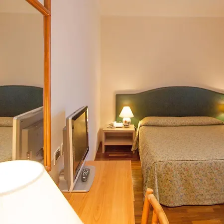 Hotel Laurentia 3*