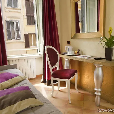 Penzion Residenza Frattina 2*