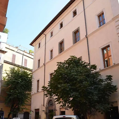 In And Out Piazza Navona Hotell 2*