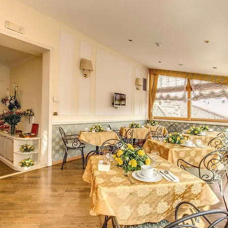 La Lumiere Di Piazza Di Spagna Hotel 3*