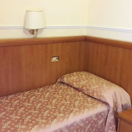 Aristotele Hotel 2*