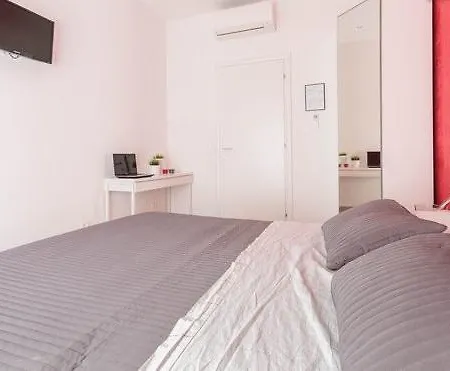 Bed & Breakfast Guest House Roma Rome