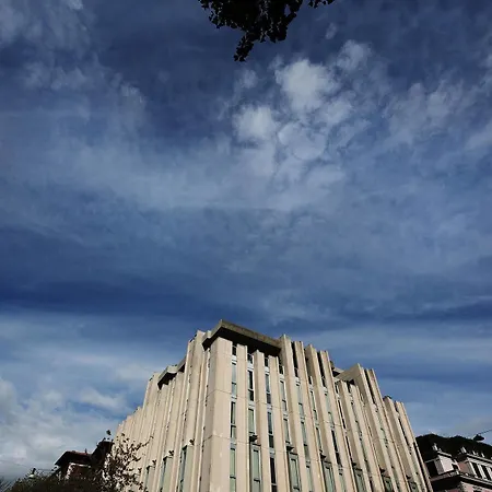 Twentyone Hotel