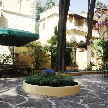 Relais Patrizi 4* Rome