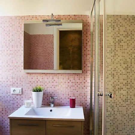 Guest House Roma Bed & Breakfast 3*