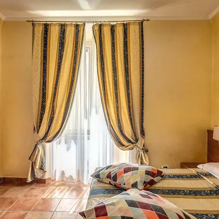Maryelen Hotel 2*