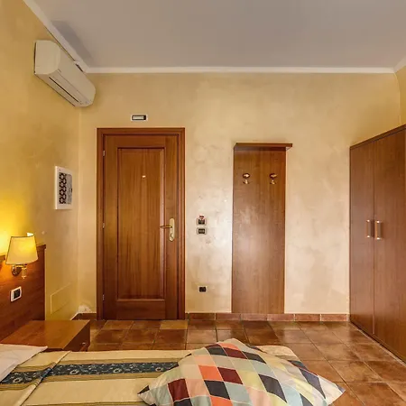 Maryelen Hotel