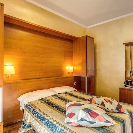 Maryelen Hotel 2*