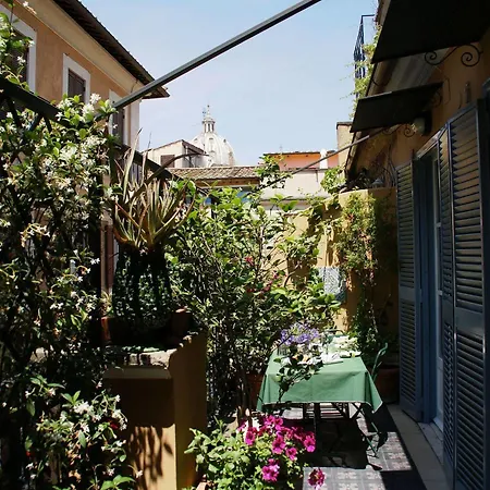 Casa De Luca A Campo De Fiori 3*