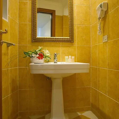 Bed & Breakfast La Maison Royale 3*