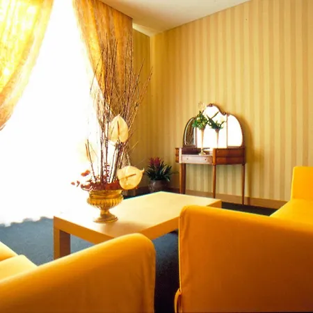 La Maison Royale Bed & Breakfast 3*