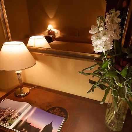 La Maison Royale Bed & Breakfast
