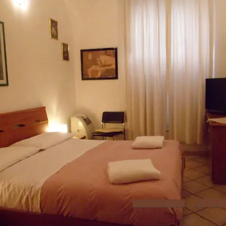 Gabriele E Francesca 3* Rome