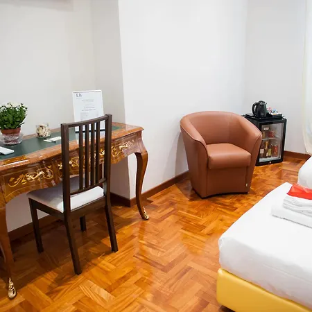 Lh Royal Terrace 2*