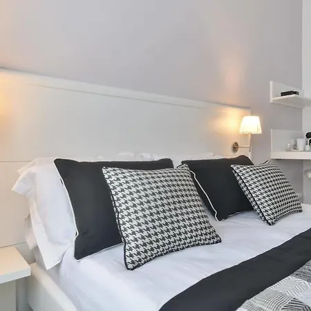 Lata Luxury Guest house