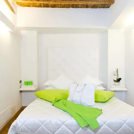 Domus Spagna Capo Le Case