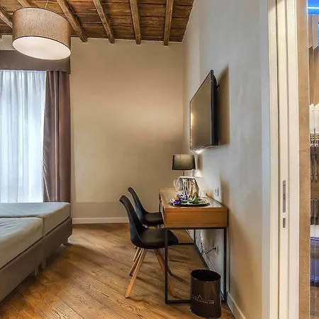 Elite Hotell 3*