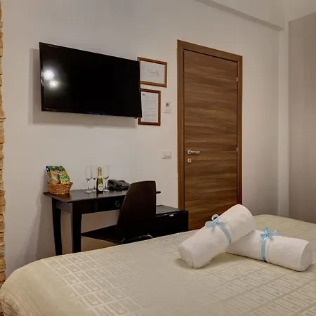 Little Rhome 2* Roma