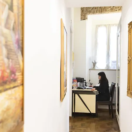 Domus Trevi Bed & Breakfast Rome
