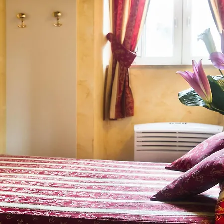 Domus Trevi Bed & Breakfast Rome