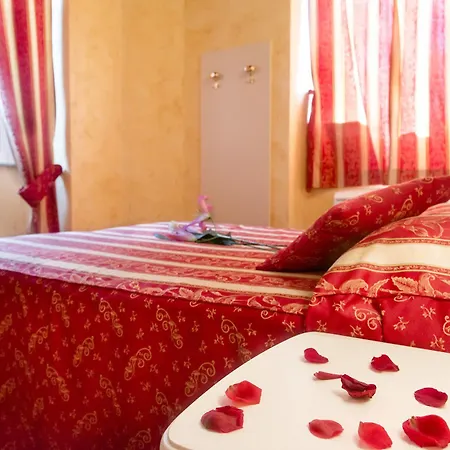 Domus Trevi Bed & Breakfast Rome