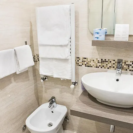 Domus Trevi Bed & Breakfast 3*