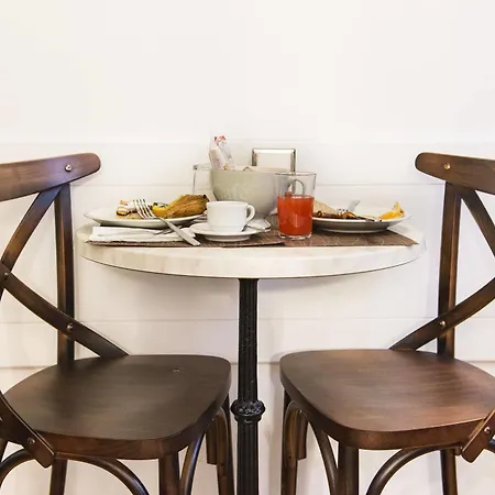 Domus Trevi Bed & Breakfast Rome